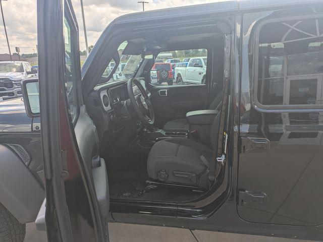new 2025 Jeep Wrangler car, priced at $43,988