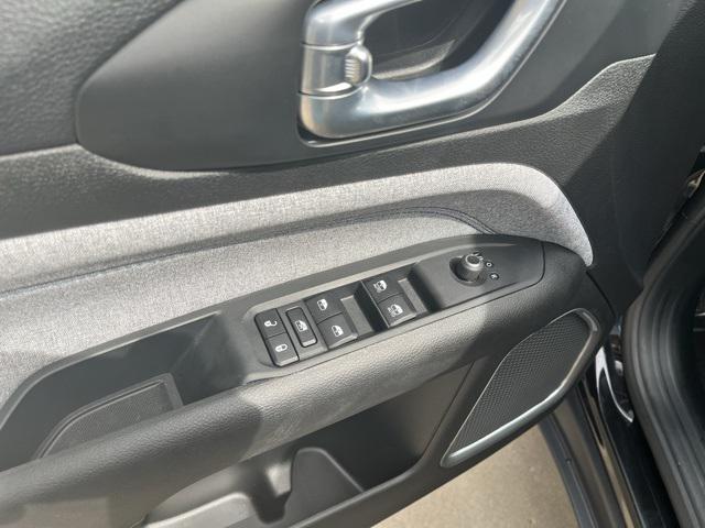 new 2025 Jeep Compass car, priced at $23,986