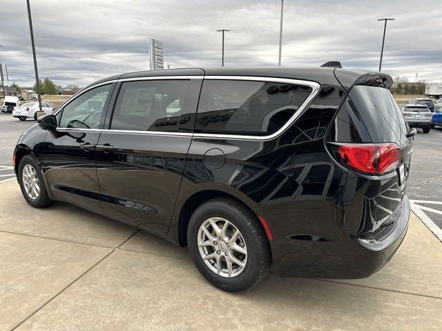 new 2025 Chrysler Voyager car, priced at $39,986