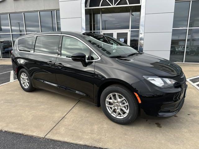 new 2025 Chrysler Voyager car, priced at $39,986