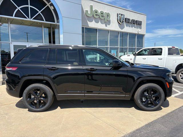 new 2025 Jeep Grand Cherokee car, priced at $44,986