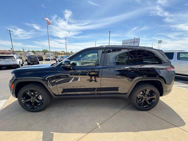 new 2025 Jeep Grand Cherokee car, priced at $44,986