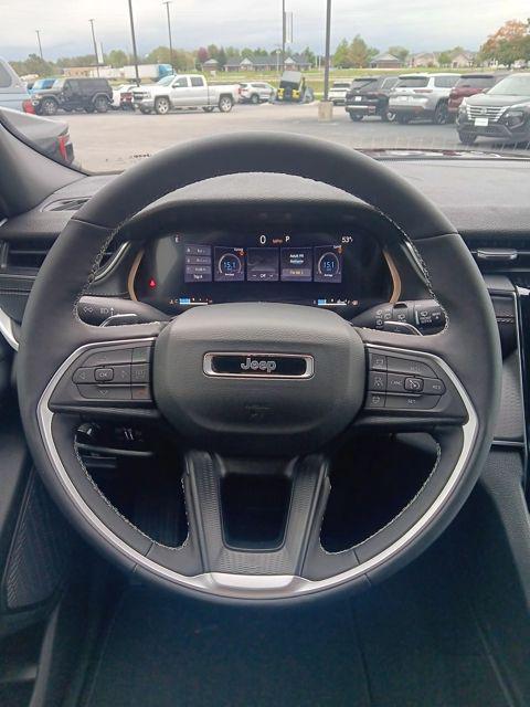 new 2025 Jeep Grand Cherokee car, priced at $39,999