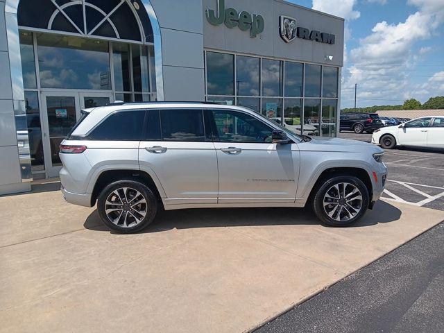 used 2022 Jeep Grand Cherokee car, priced at $33,989