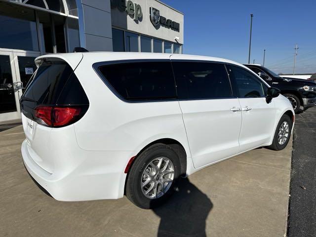 new 2025 Chrysler Voyager car, priced at $38,986