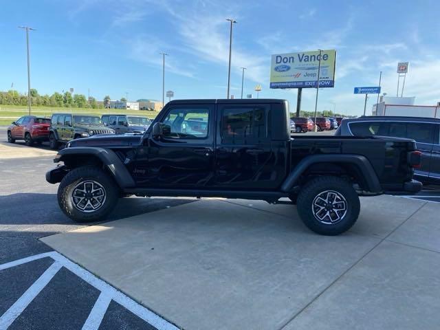 new 2024 Jeep Gladiator car, priced at $55,986