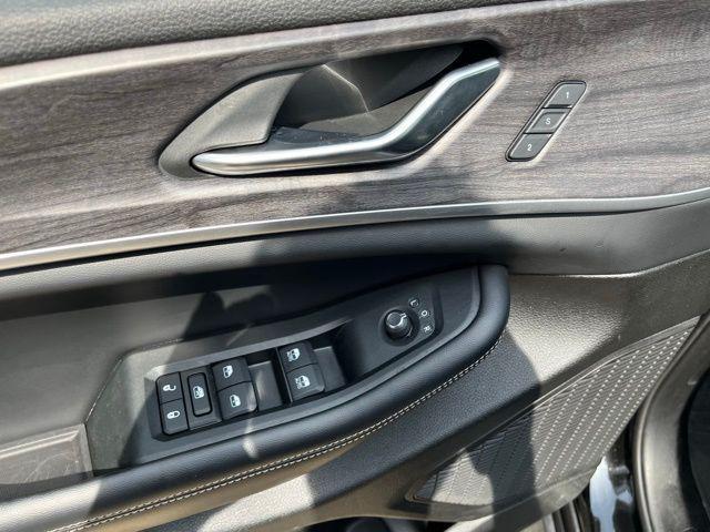 used 2024 Jeep Grand Cherokee L car, priced at $39,986
