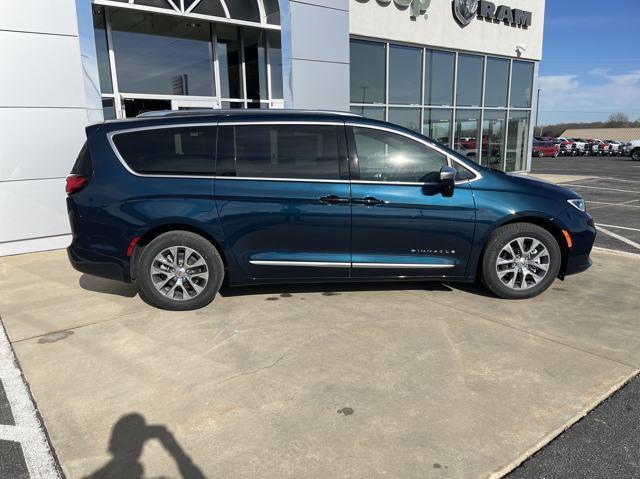 new 2025 Chrysler Pacifica car, priced at $46,786