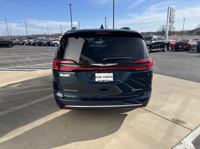 new 2025 Chrysler Pacifica car, priced at $46,786