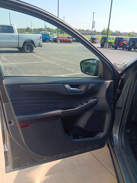 used 2023 Ford Escape car, priced at $22,726