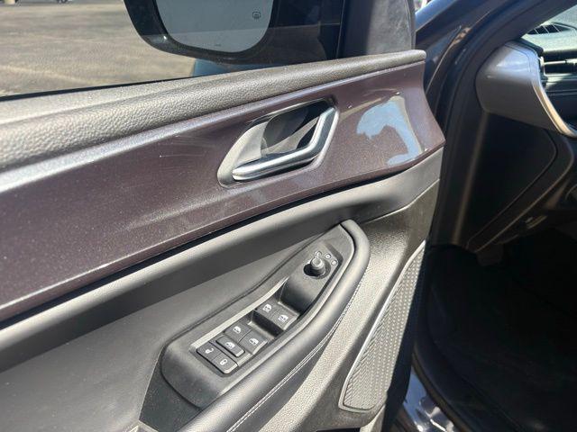 used 2022 Jeep Grand Cherokee car, priced at $29,999