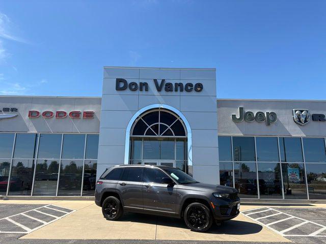 used 2022 Jeep Grand Cherokee car, priced at $29,999