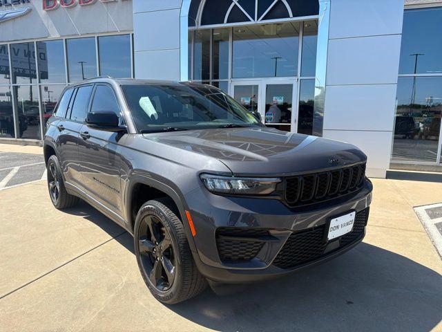 used 2022 Jeep Grand Cherokee car, priced at $29,999