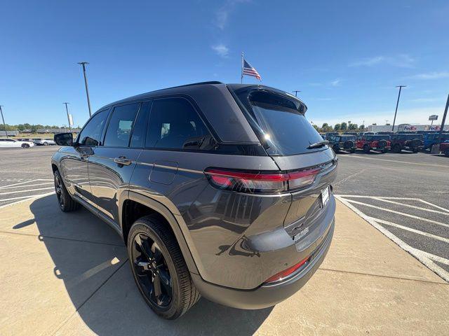 used 2022 Jeep Grand Cherokee car, priced at $29,999
