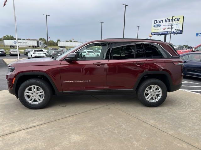 new 2025 Jeep Grand Cherokee car, priced at $39,986