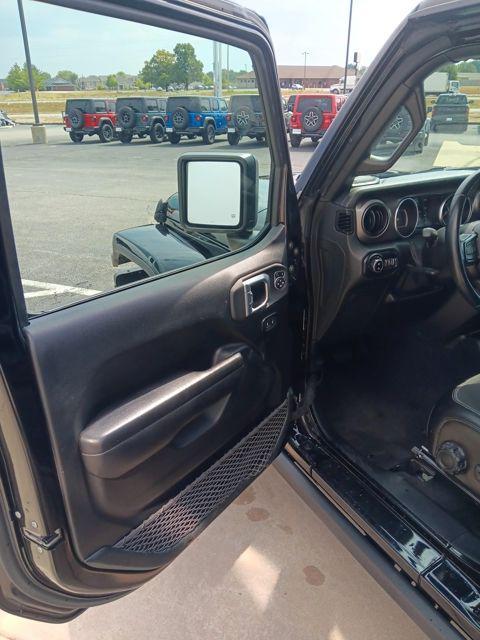 used 2021 Jeep Gladiator car, priced at $33,262