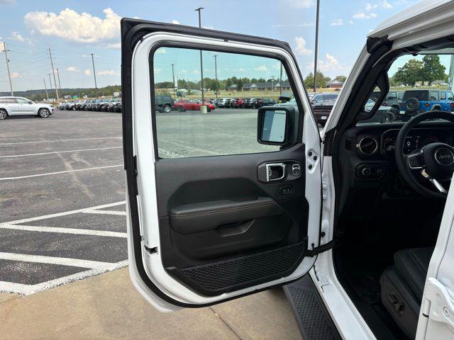 new 2025 Jeep Wrangler car, priced at $49,088