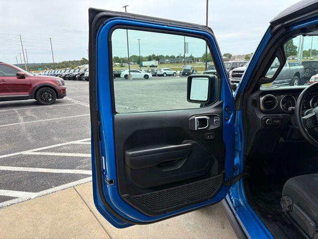 used 2021 Jeep Gladiator car, priced at $32,263