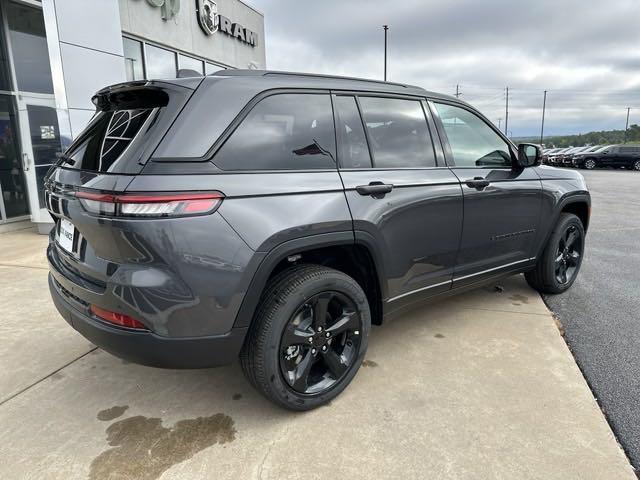 new 2025 Jeep Grand Cherokee car, priced at $39,986