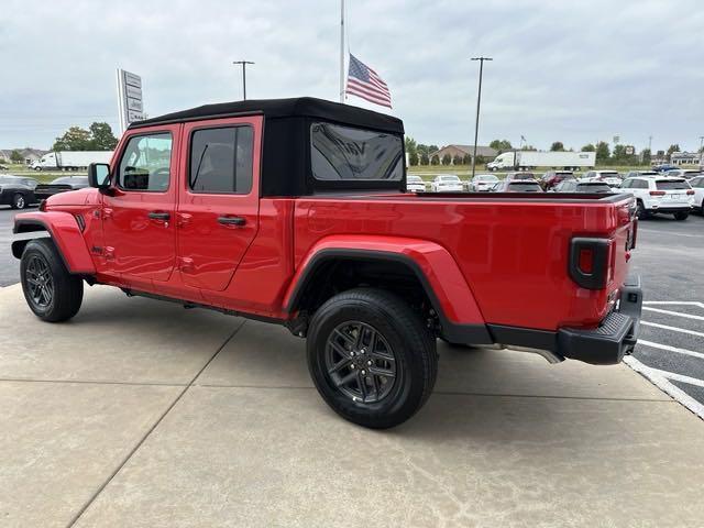 new 2024 Jeep Gladiator car, priced at $41,548