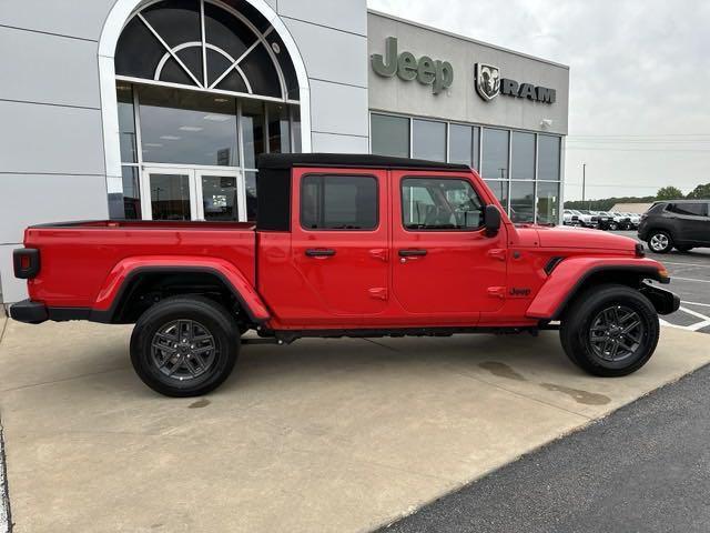 new 2024 Jeep Gladiator car, priced at $41,548