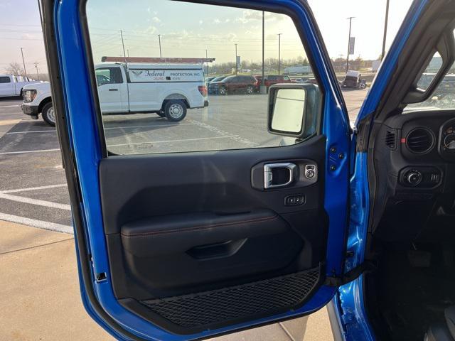 new 2025 Jeep Wrangler car, priced at $59,986