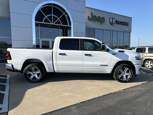 new 2025 Ram 1500 car, priced at $39,986