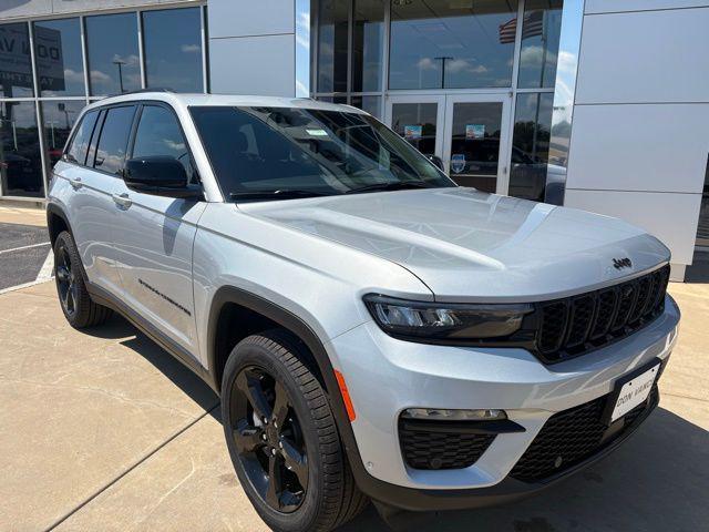 new 2025 Jeep Grand Cherokee car, priced at $47,986