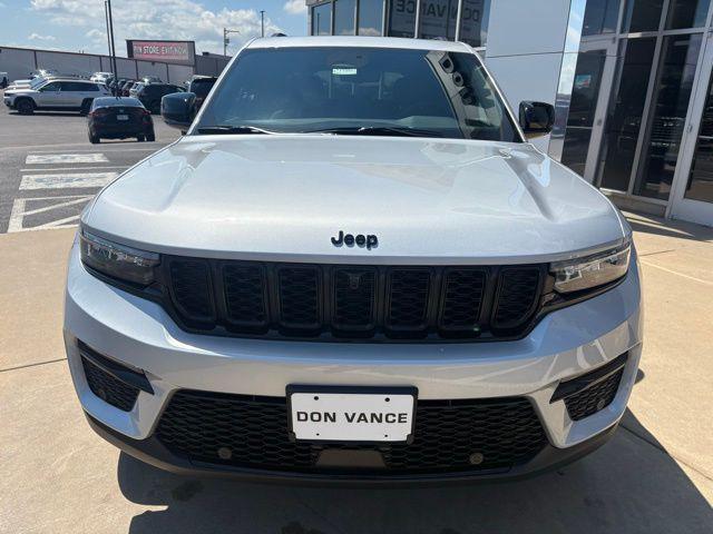 new 2025 Jeep Grand Cherokee car, priced at $47,986