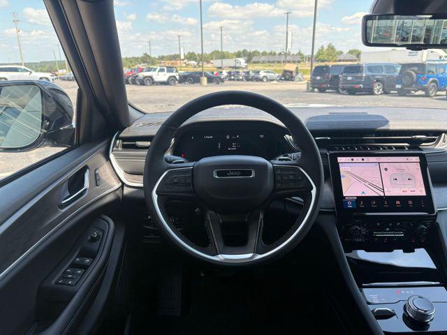 new 2025 Jeep Grand Cherokee car, priced at $47,986