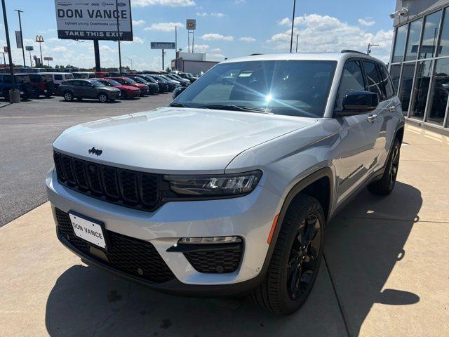 new 2025 Jeep Grand Cherokee car, priced at $47,986