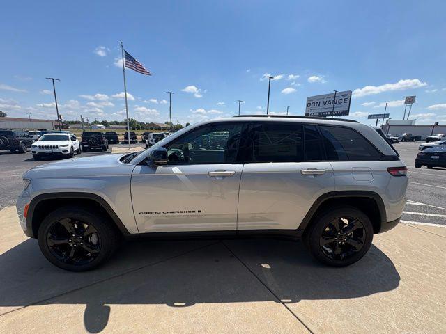 new 2025 Jeep Grand Cherokee car, priced at $47,986