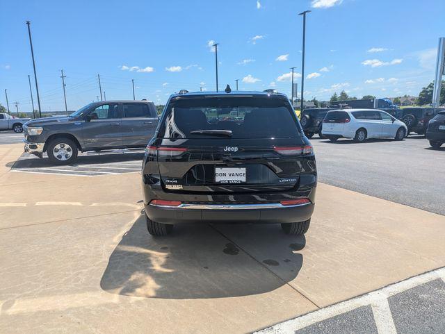 new 2025 Jeep Grand Cherokee car, priced at $40,099