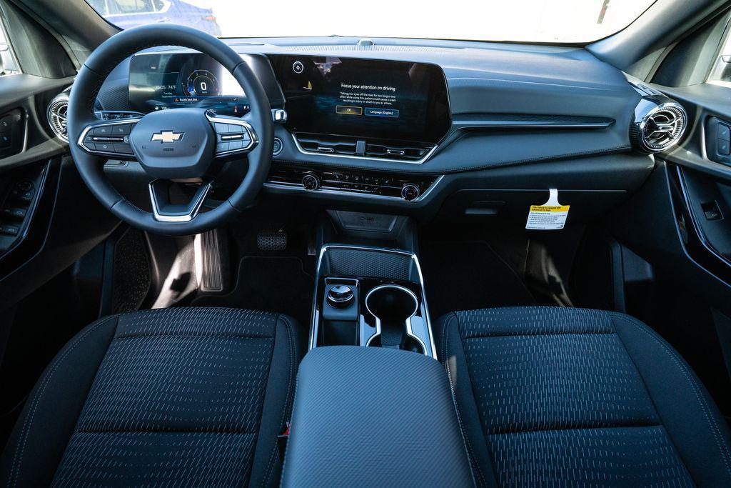 new 2026 Chevrolet Equinox car, priced at $29,677