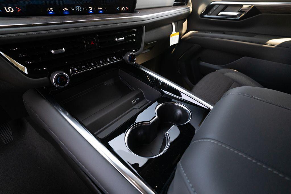 new 2025 Chevrolet Suburban car, priced at $64,998
