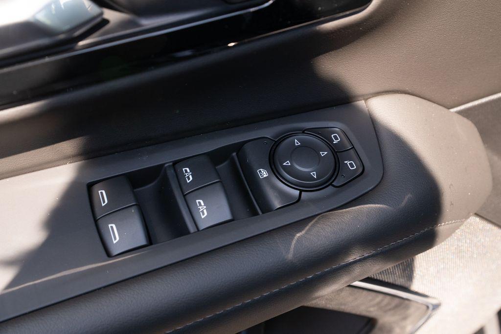 new 2025 Chevrolet Suburban car, priced at $64,998