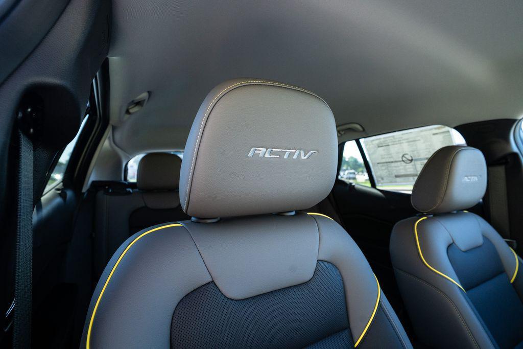 new 2025 Chevrolet Trax car, priced at $25,812