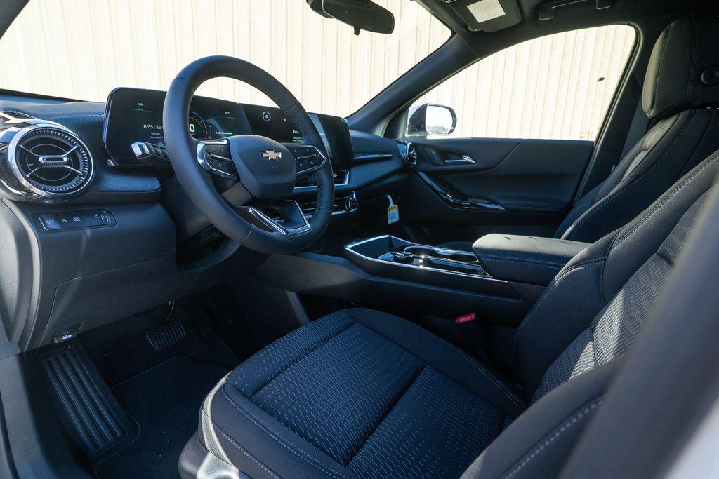 new 2026 Chevrolet Equinox car, priced at $29,985