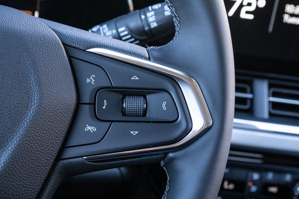 new 2025 Chevrolet Trax car, priced at $24,625