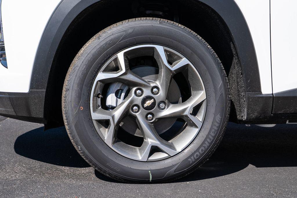 new 2025 Chevrolet Trax car, priced at $24,625