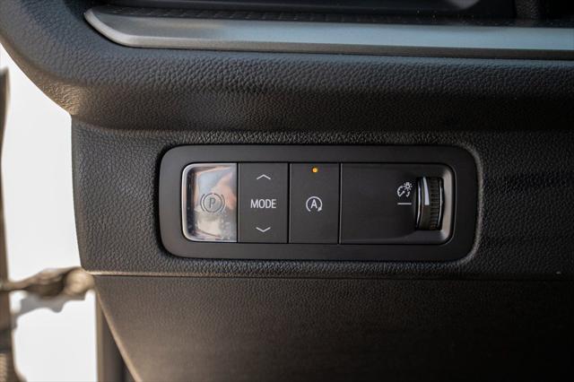 new 2025 Chevrolet Traverse car, priced at $40,807