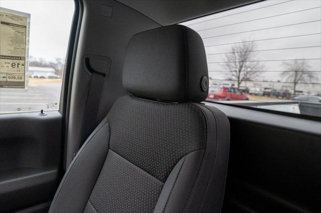 new 2024 Chevrolet Silverado 1500 car, priced at $39,921