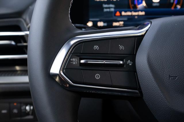 new 2025 Chevrolet Traverse car, priced at $43,907