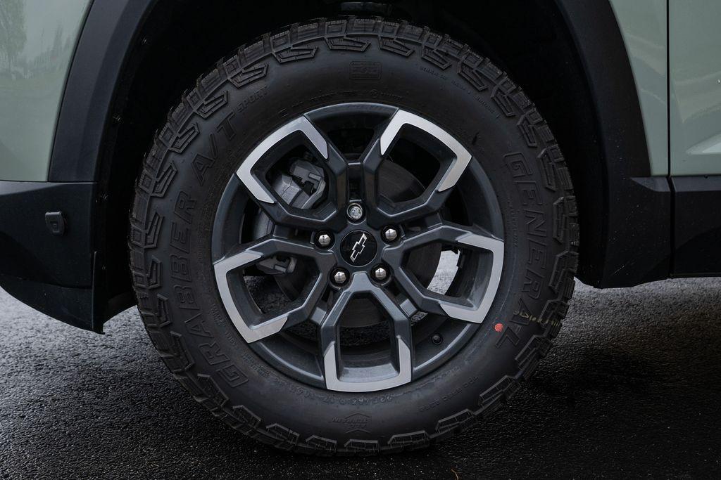 new 2026 Chevrolet Equinox car, priced at $36,989