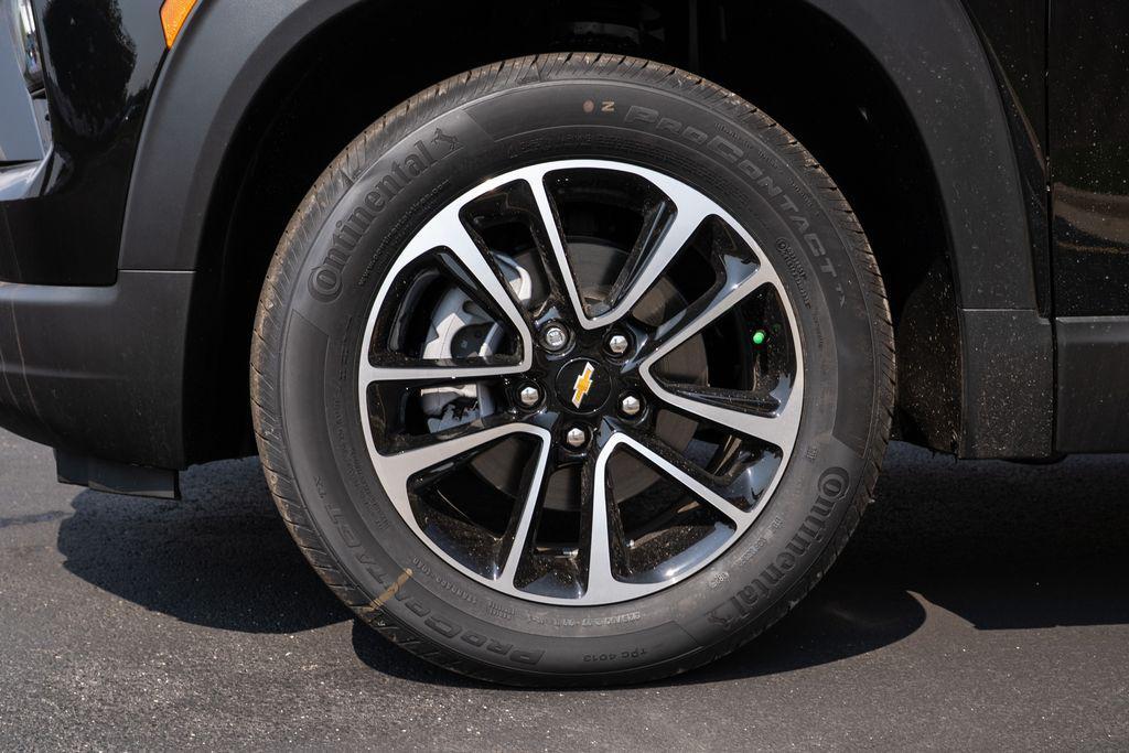 new 2026 Chevrolet TrailBlazer car, priced at $27,308