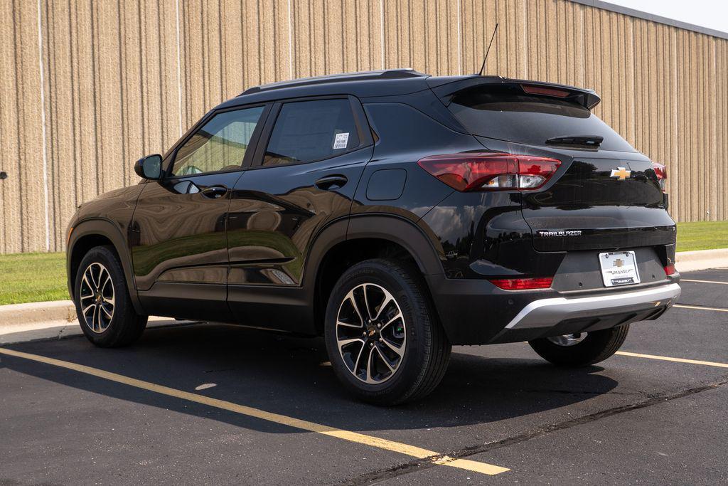 new 2026 Chevrolet TrailBlazer car, priced at $27,308