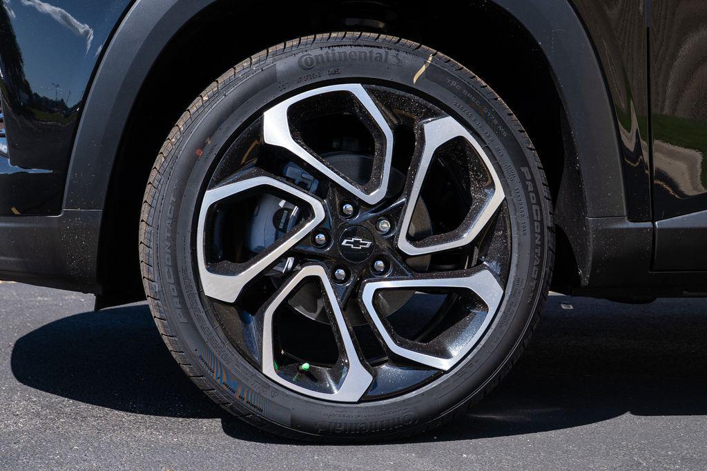 new 2025 Chevrolet Trax car, priced at $26,166
