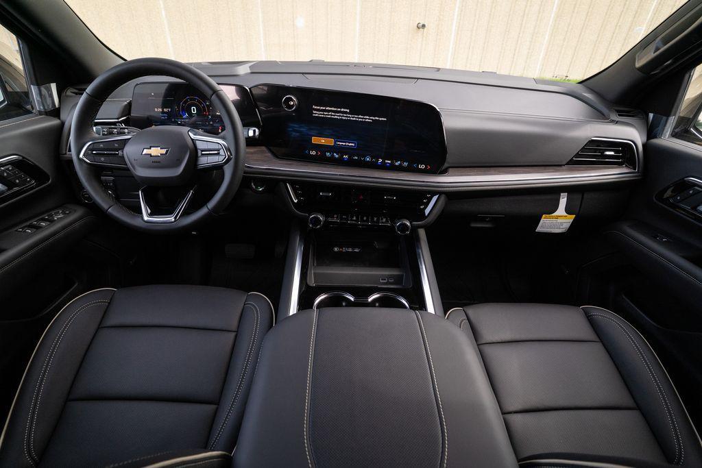 new 2025 Chevrolet Suburban car, priced at $79,571