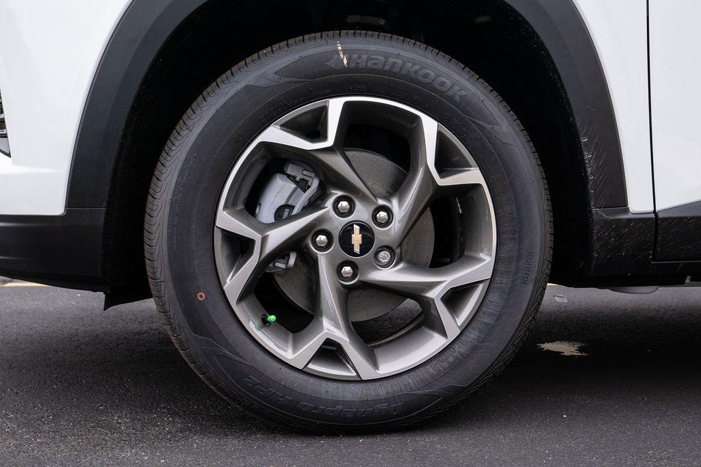 new 2025 Chevrolet Trax car, priced at $25,326