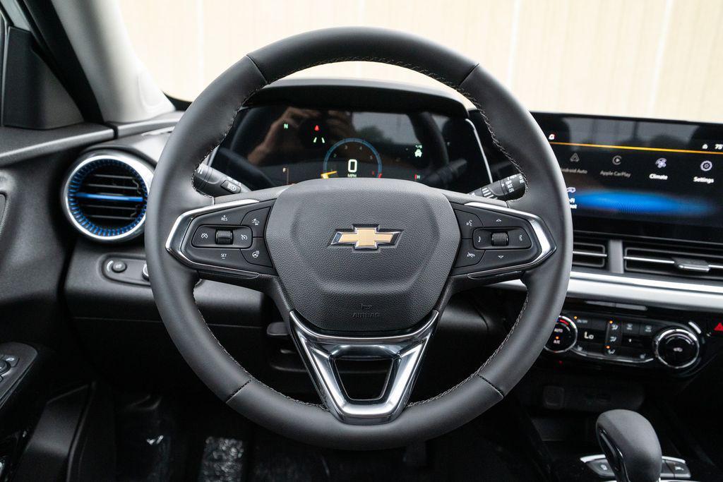 new 2025 Chevrolet Trax car, priced at $25,326